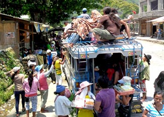 Jeep-ride-to-Cordi-site-with-peddlers